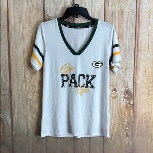 💵Green Bay Packers V-Neck T-Shirt Size Medium (Sample)